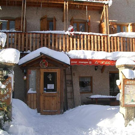 La Ptite Auberge Aiguilles Buitenkant foto